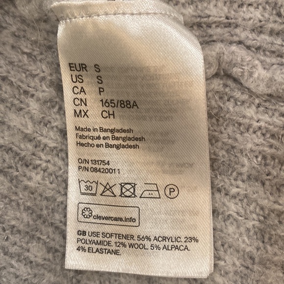 Divided sweater size Small (oversize) - Picture 6 of 7